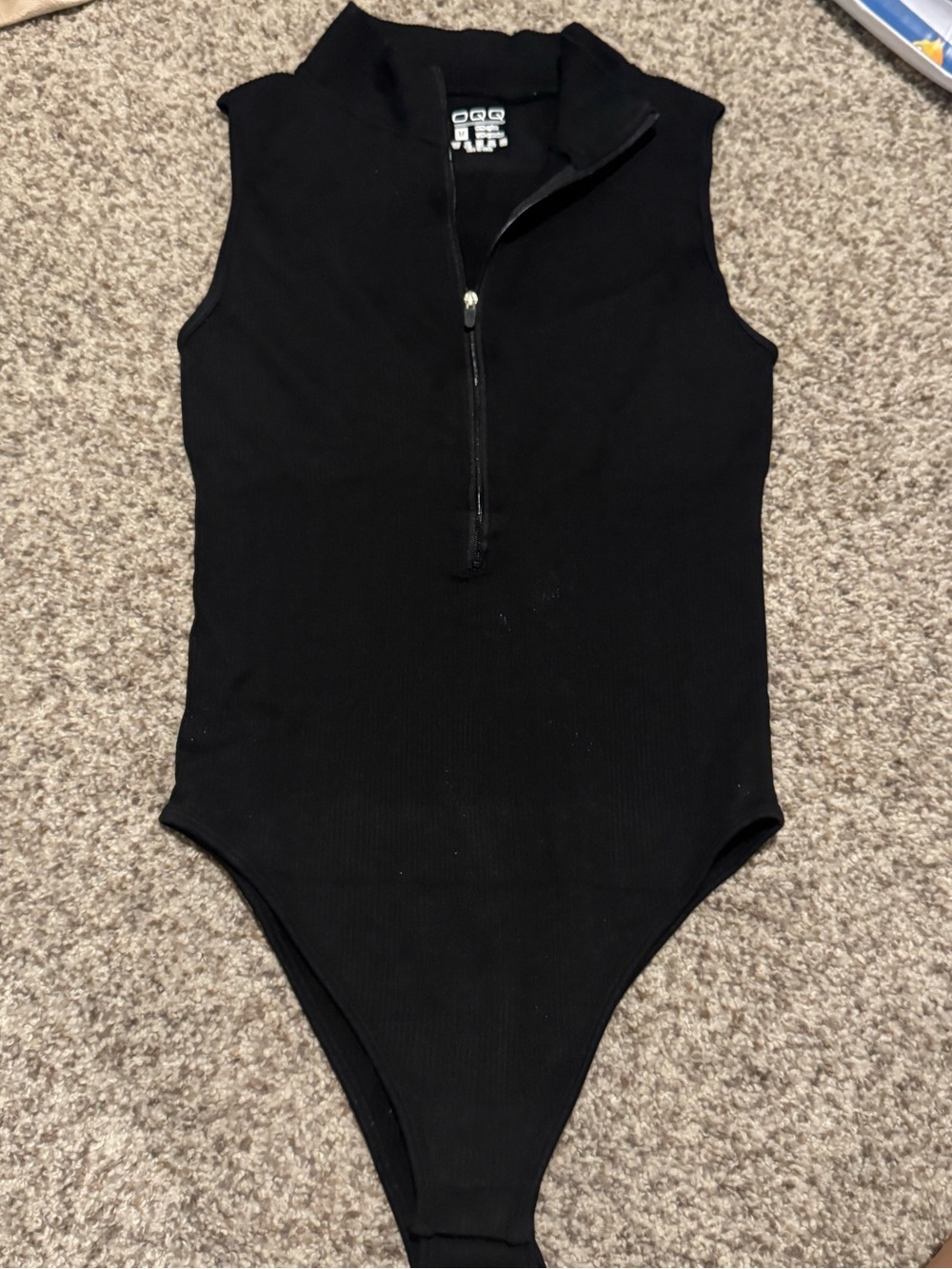 OQQ Black Sleeveless Zip Front Bodysuit